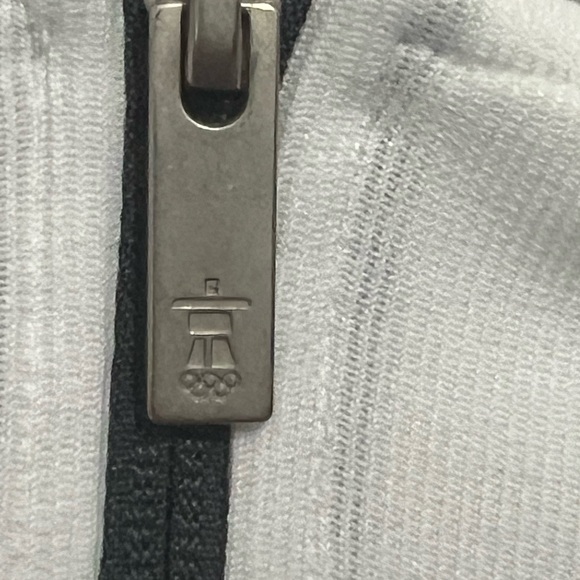 Vancouver 2010 Olympic Games Elevate Women's Long Sleeve Pullover Top Size XL - Picture 5 of 8